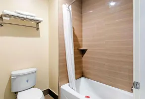 Red Star Inn & Suites - Bad