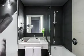 Hotel Zentral Castellana Norte - Chambre