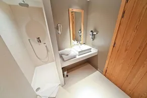 Le Chalet Blanc Hôtel & Spa - Bathroom