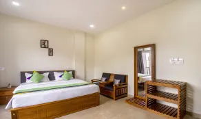 Treebo The Rove with Swimming Pool - Room