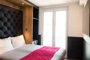 Munich Deluxe Hotel - Room