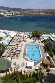 Royal Asarlik Beach Hotel - Piscina