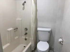 Los Angeles Inn & Suites - LAX - Badeværelse
