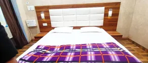 Best Hotel Priyu Faizabad - Image 1