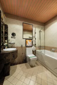 Ross Hotel - Bathroom