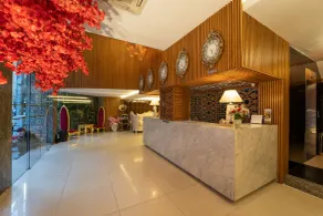 The White Hotel 8A Thai Van Lung - Reception