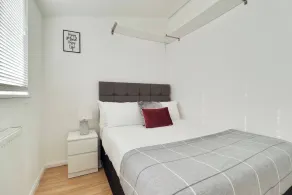 Skyvillion-STEVENAGE Amazing 3Bed House, Garden, Free Off Street Parking for 2 Cars, WiFi - Værelse