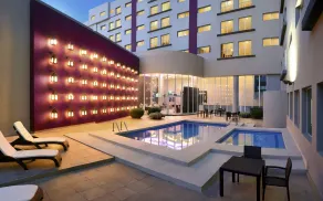 HS HOTSSON Smart León Centro Max - Piscine