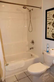Maria's Creekside B&B - Badrum