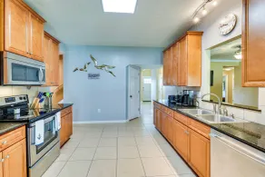 Crestview Vacation Rental: Day Trip to Destin! - Interior
