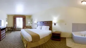 Holiday Inn Express & Suites Levelland by IHG - Zimmer