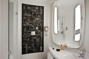 ibis Reading Centre - Baño
