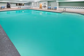 La Quinta by Wyndham Logan - Piscine
