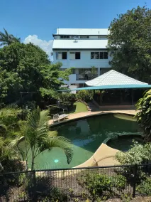 Reef Gateway Apartments - Pool
