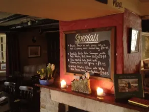 Old Coach House At The Golden Lion - Restaurante