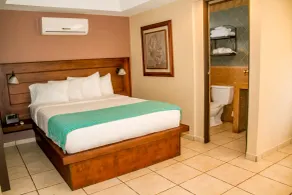 La Riviera Hotel - Room
