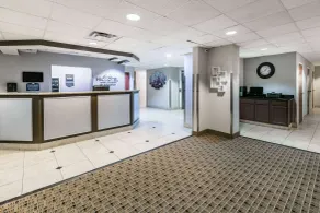 Microtel Inn and Suites Lafayette - Lobby