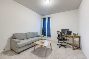 1 Mi to Lake Lanier: Modern Home w/ Patio & Yard! - Interiør