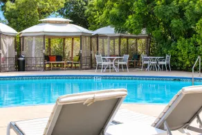 Nova Inn Resort - Pool