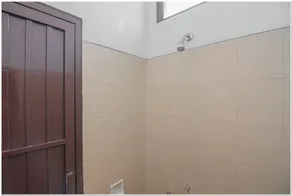 RedDoorz Plus near RSUD Majalengka - Bathroom
