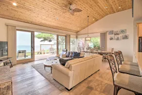 Oceanfront Point Arena House w/ Lovely Deck! - Interior