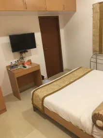 Avenue 11 Boutique Residences, Poes Garden Chennai - Room