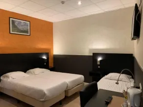 Alpha Hotel - Room