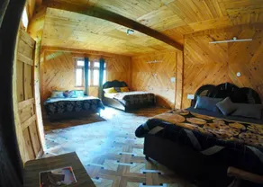 Pahadi Bliss Hotel Hostel Tosh - Room