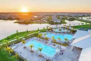 Resort-style Living! Walkable Bradenton Getaway - Innvendig