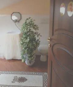 Magnolia House - Bathroom
