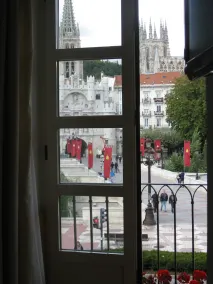 Hotel Vía Gótica - Vue de la chambre