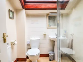 Amberleigh - Bathroom