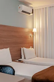 Slim Hotel Curitiba Alto da XV - Room