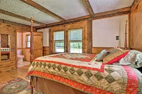 Rustic Bradford Cottage - 14 Miles to Sunapee Mtn! - Zimmer