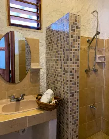 Golden Paradise Oceanfront - Self Check in - Salle de bain