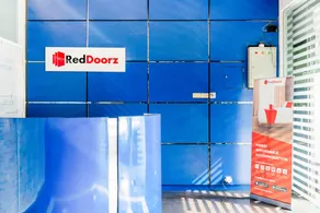 RedDoorz Plus near Taman Ismail Marzuki - Reception