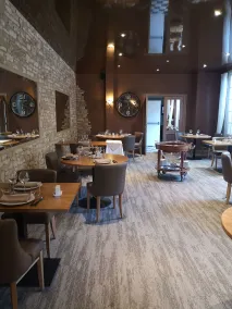 Logis Hôtel Les Airelles Neufchâtel En Bray - Restaurant