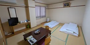 Business Hotel Miharashitei - Habitación