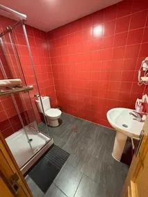 Hostal New Life Madrid - Bathroom