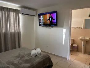 Hacienda Apartments near the beach - Room