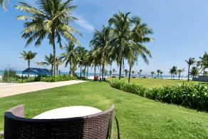 Danang Ocean Beach Villa - Vista do quarto