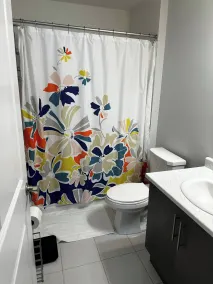 Cozy Whitby Retreat - Badezimmer