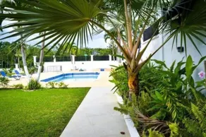 JamGolia Place - Pool
