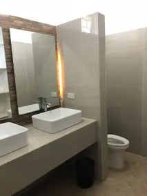 Zacona Eco-Resort & Biblical Garden - Bathroom
