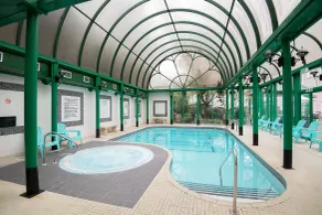 Norfolk Royale Hotel - Piscina