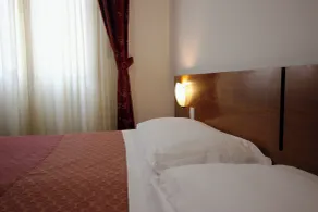 Hotel Salieri - Habitación