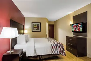 Red Roof Inn Nashville - Music City - Room