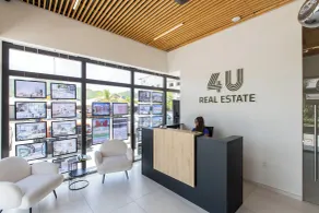 The Hills Residence - Reception