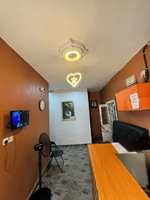 Sparcles Hotel and Lounge  - Recepción