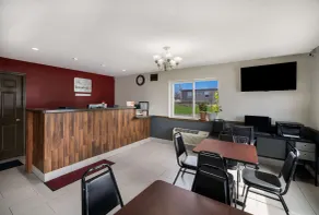 Econo Lodge Inn & Suites Canandaigua - Finger Lakes Area - Lobby